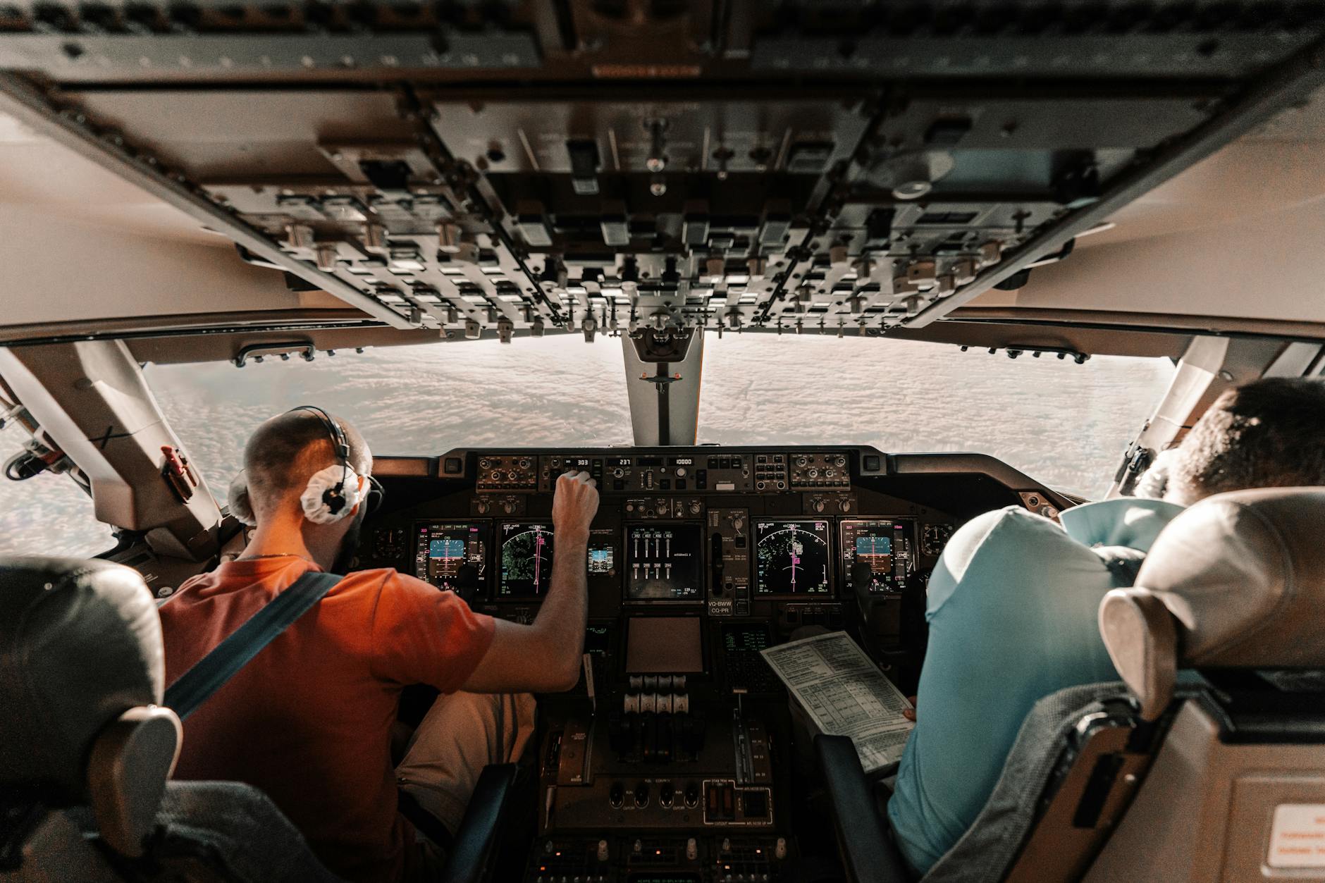 Feature-by-Feature Breakdown Claude vs Copilot for Solo Developers