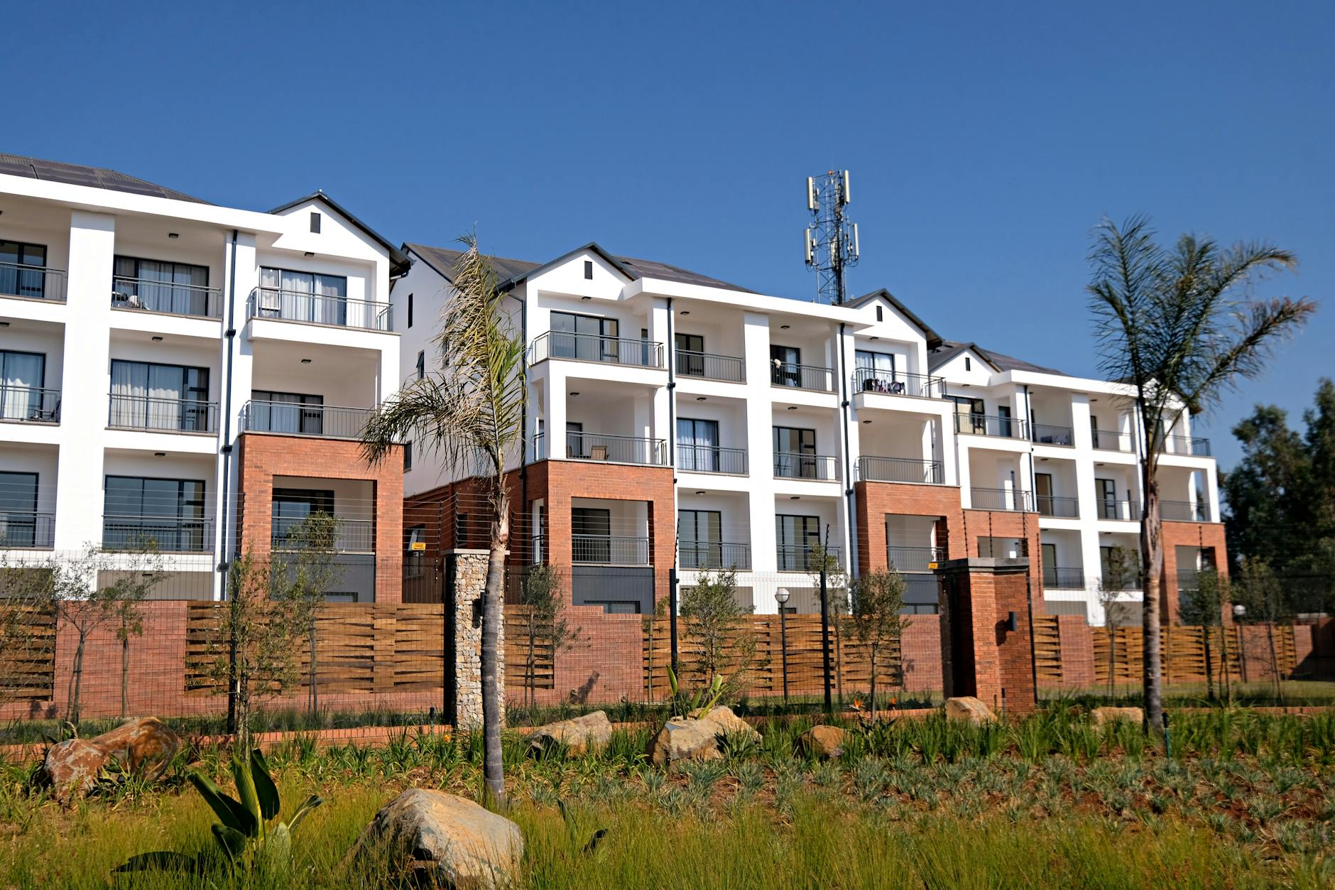 My Real-World Experience 47 Property Descriptions Over 6 Weeks