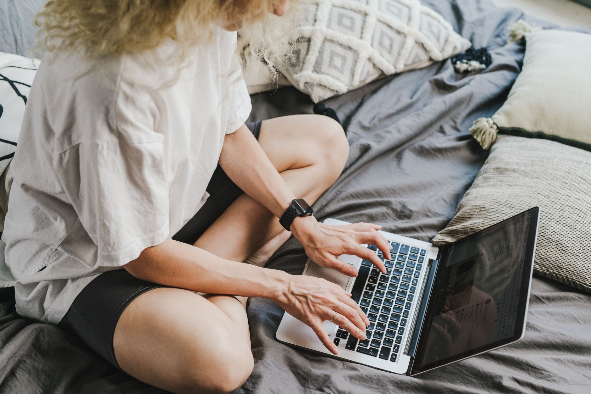 15 Alternative Words for Freelance With Real Use Cases