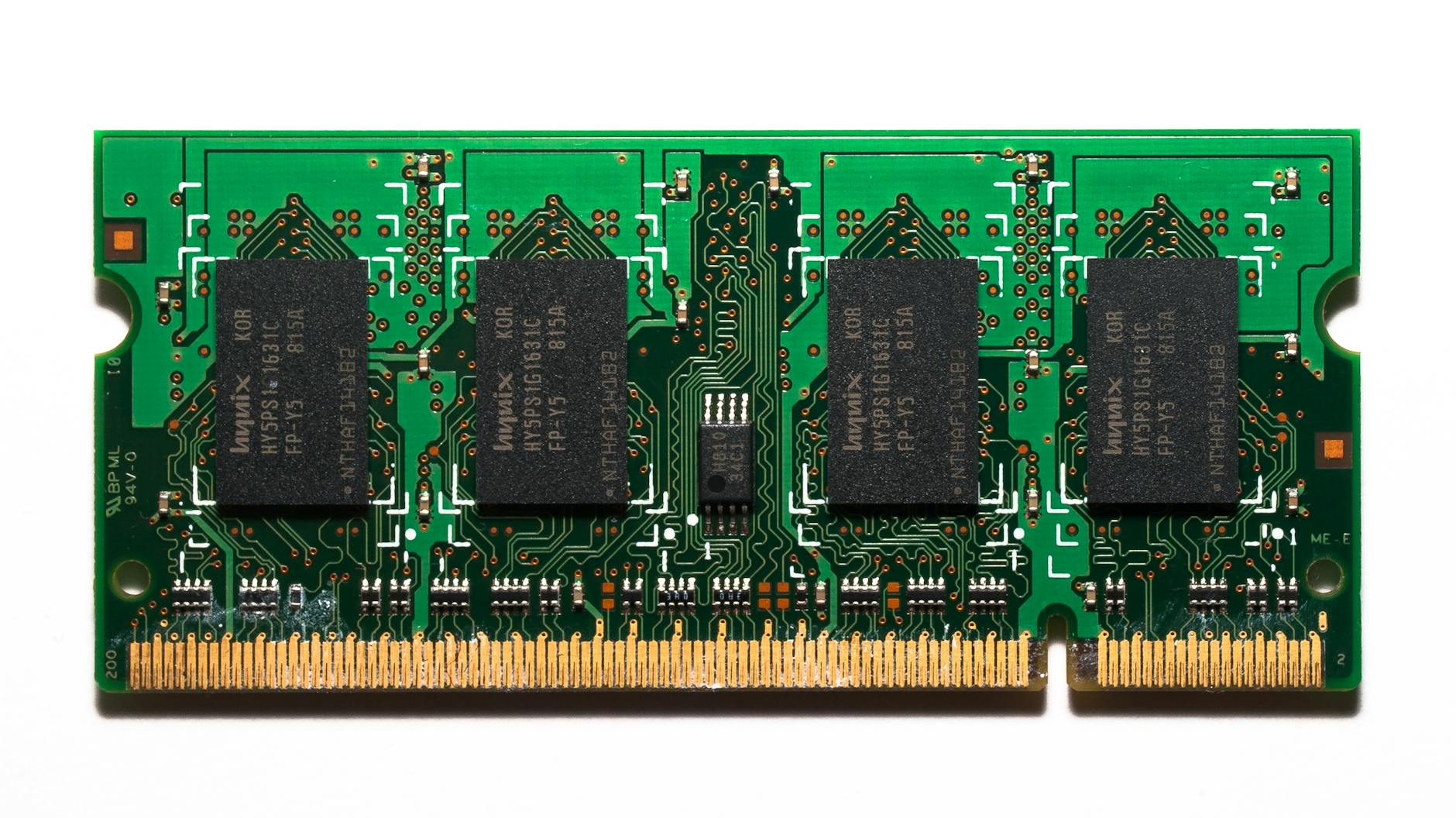 Context and Memory How Each System Remembers What Matters