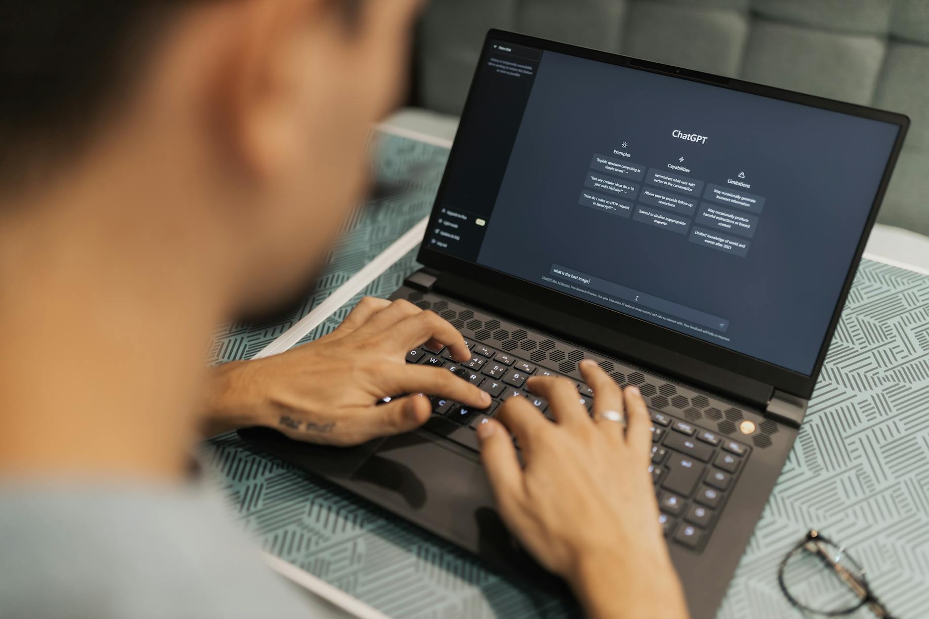 7 Best Claude AI Use Cases for Service-Based Businesses