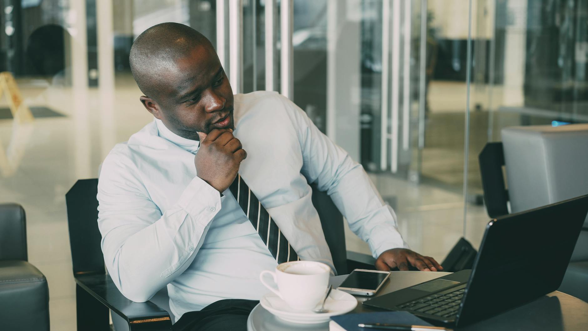 25 Claude Prompts for Client Research That Work