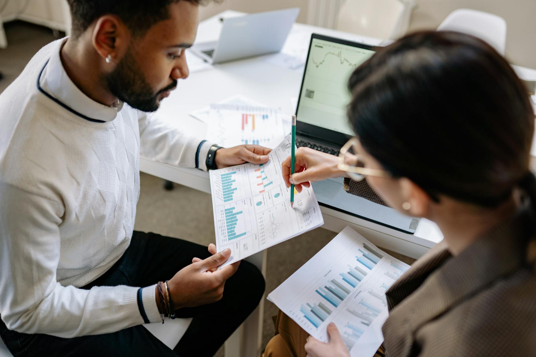 Claude vs Gemini 2.5 Pro: The Honest Business Research Verdict