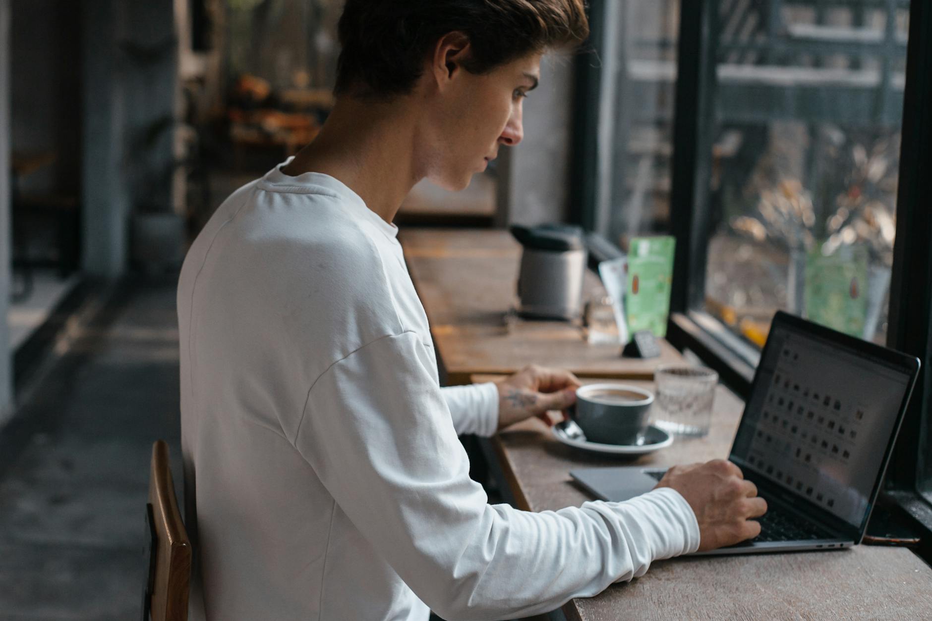Claude Computer Use: Schedule Social Media in 10 Minutes